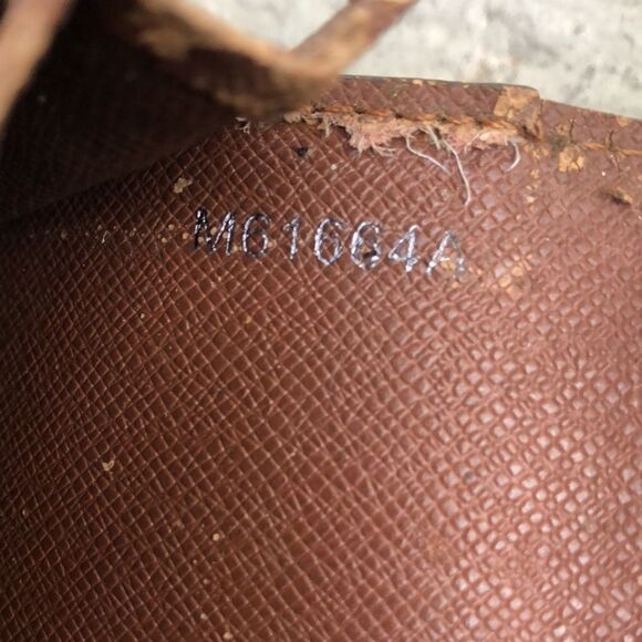 Vintage Louis Vuitton trifold wallet - Picture 4 of 7